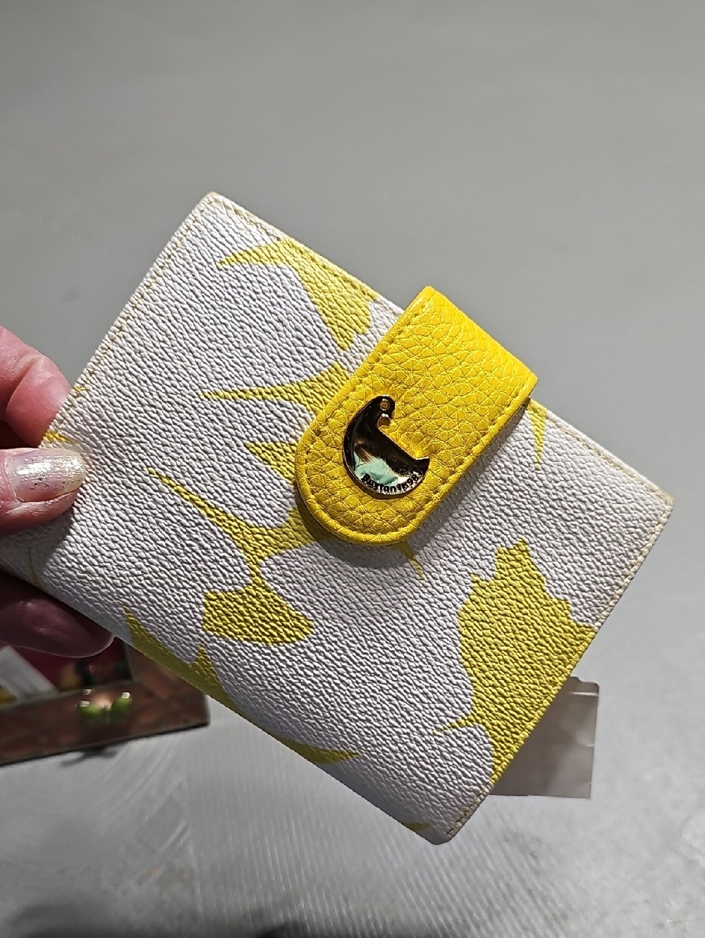 Tri-Fold Wallet BUXTON Yellow & White RFID Coin Purse Pebble Leather Floral